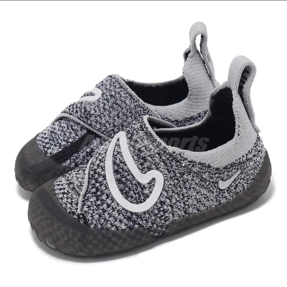 Nike size 3C Swoosh 1 (TD) black/white wolf grey flyknit infant shoes FB3244-001